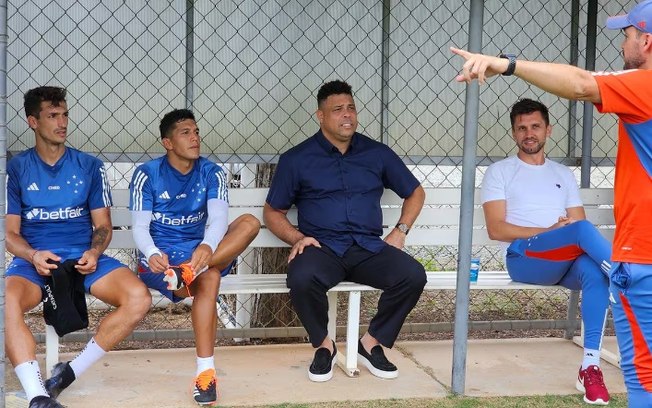Média de jogos dos técnicos na era SAF do Cruzeiro assusta e vira alerta