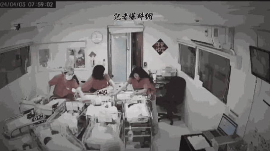 Funcionárias de maternidade protegem bebês durante terremoto em Taiwan