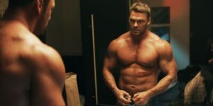 Alan Ritchson, de 'Velozes e Furiosos', espanca vizinho, nos EUA