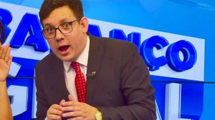 Morre%20jornalista%20e%20colunista%20Erlan%20Bastos%2C%20aos%2032%20anos