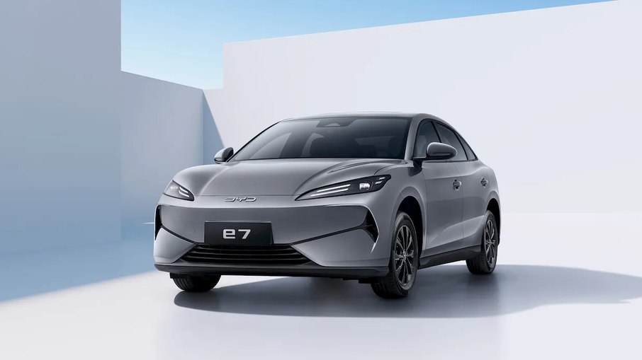 BYD e7 BYD e7
