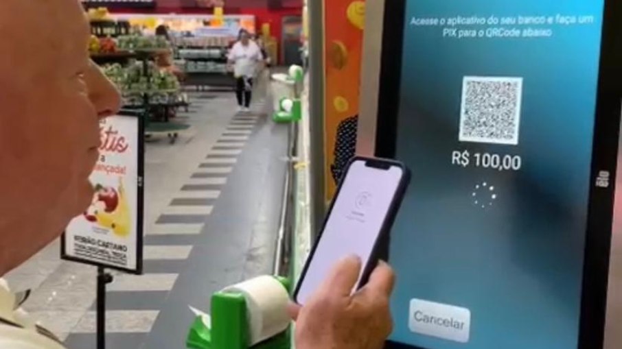 Caixa eletrônico fica disponível no Supermercados Caetano, em Valinhos