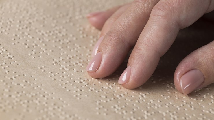 Valinhos recebe impressora Braille para alunos da rede municipal