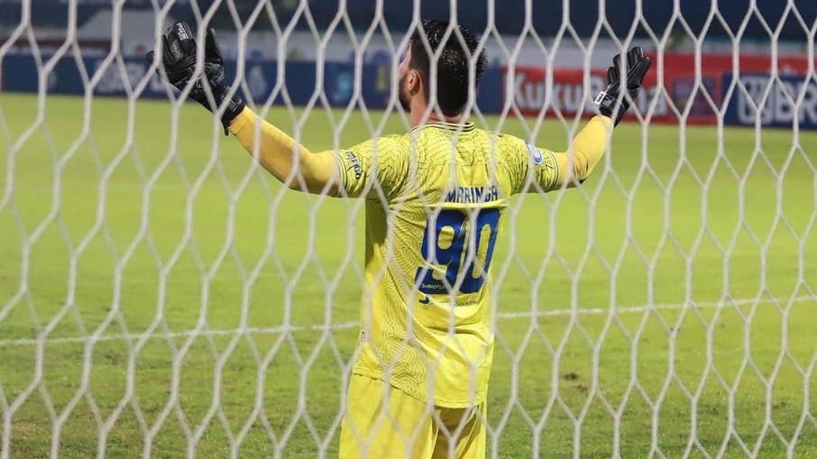 Adilson Maringá esteve presente em tragédia após jogo de futebol na Indonésia