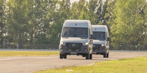Linha da Mercedes Sprinter ganha reforço com versão automática