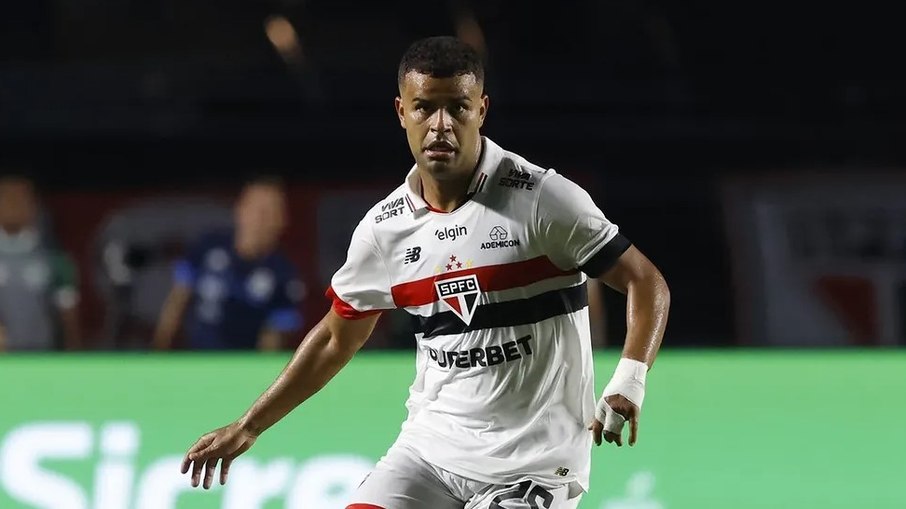 Alisson foi titular no Choque-Rei Alisson foi titular no Choque-Rei