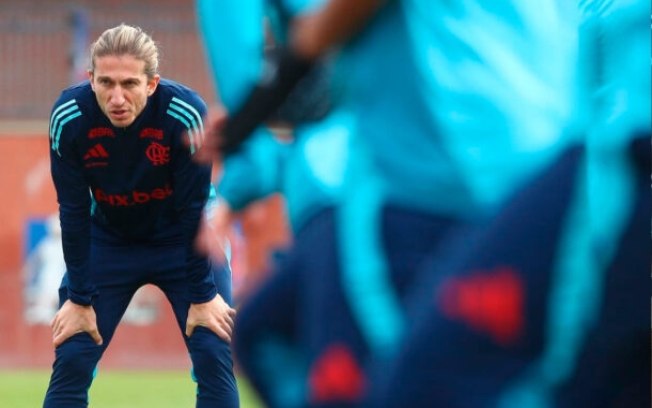 Filipe Luís recebe confiança da diretoria do Flamengo Filipe Luís recebe confiança da diretoria do Flamengo