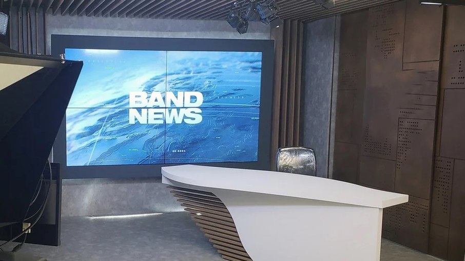 BandNews desativa faixa ao vivo na madrugada e demite jornalistas BandNews desativa faixa ao vivo na madrugada e demite jornalistas