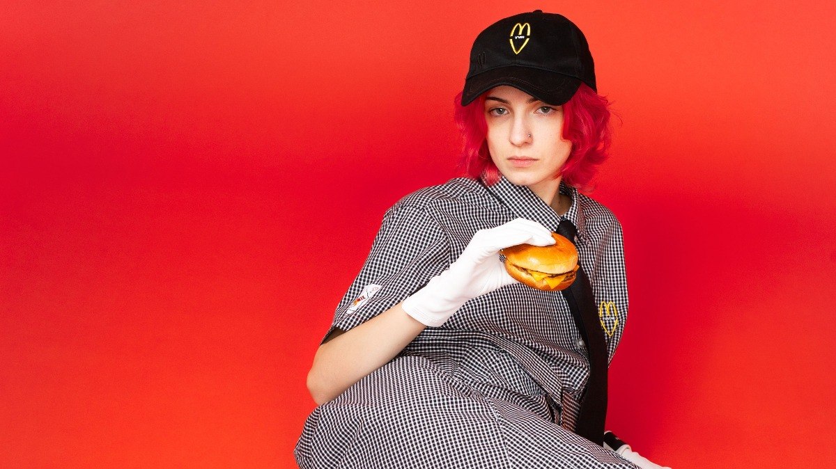 A marca VAIN desenvolveu 13 peças exclusivas em parceria com gigante do fast food