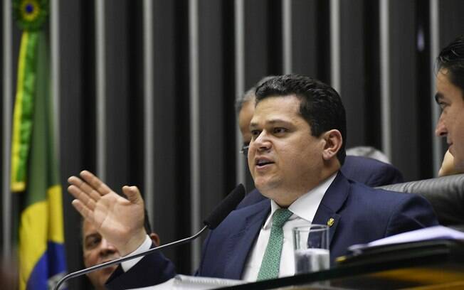 Davi Alcolumbre, presidente do Senado, repassou aos senadores os nomes indicados por Jair Bolsonaro 