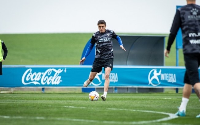 Jogadores do Alavés durante treinamento da equipe - Foto: Divulgação / Deportivo Alavés