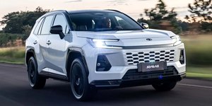 Toyota RAV4 híbrido retorna ao Brasil; veja por quanto