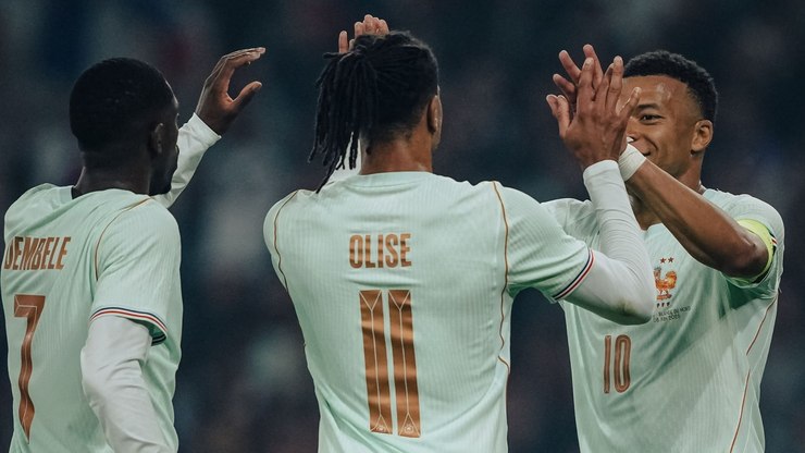 Olise dá show e França bate Irlanda do Norte no adeus rumo à Copa