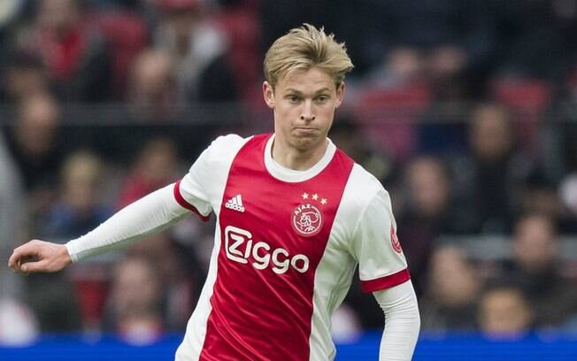 Frenkie De Jong, do Ajax, é uma das possíveis contratações do Barcelona para 2019