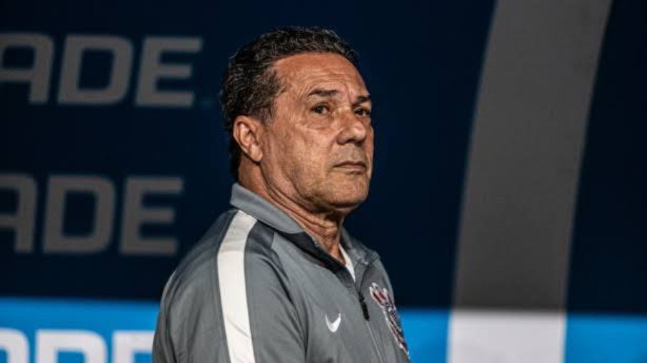 Luxemburgo tem 'prazo' para deixar o Corinthians