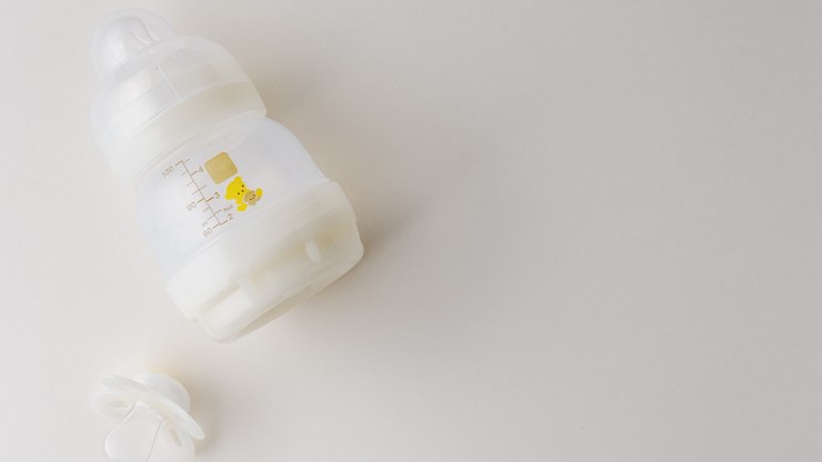 Anvisa proíbe venda de fórmula infantil da Danone; veja qual