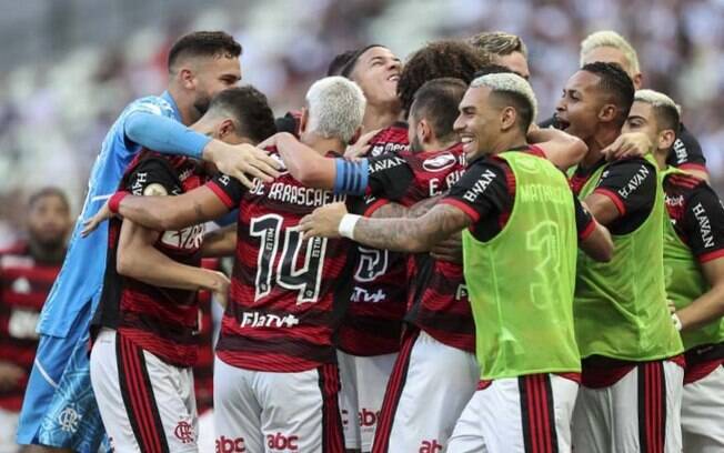 Ceará aproveita falhas do Flamengo e, no fim, arranca empate no Castelão