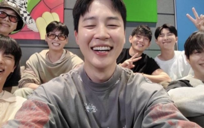 Grupo fictício de k-pop destrona BTS das paradas musicais