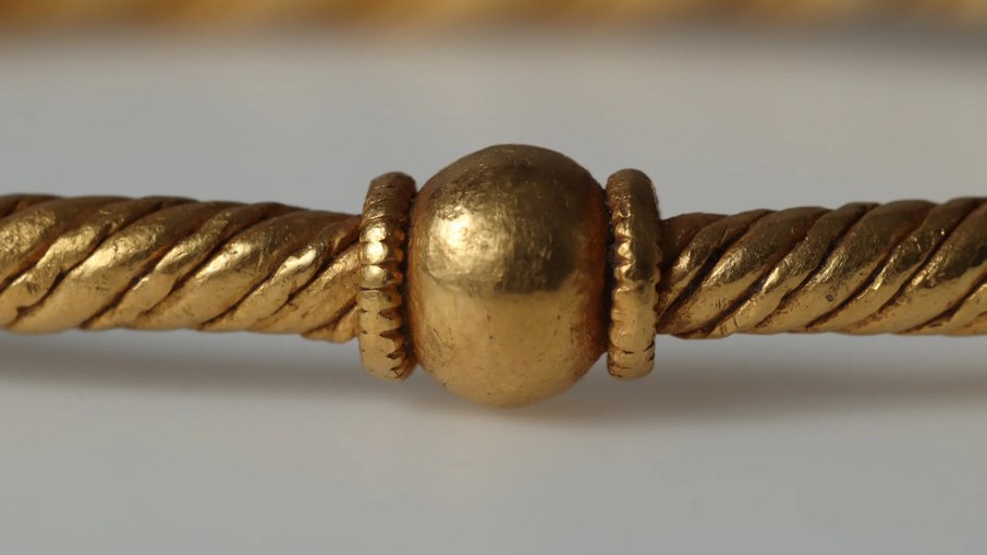 Pulseiras de ouro da Era Viking foram encontradas perto de Rold, na Dinamarca