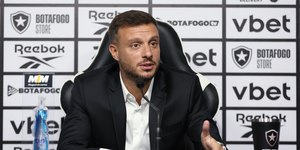 Botafogo anuncia demissão de Martín Anselmi do comando da equipe