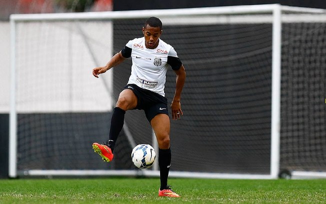 Defesa de Robinho faz novo pedido de liberdade para o jogador