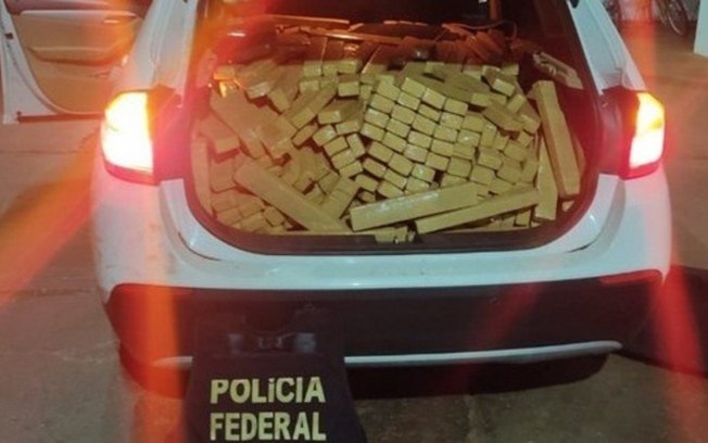 Polícia acha 800 kg de maconha em carro de luxo em Mato Grosso do Sul