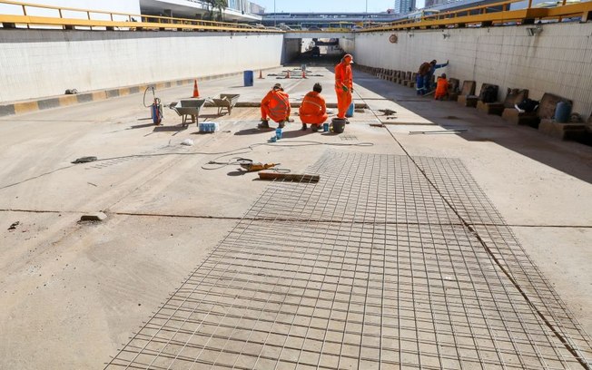 Obras no Buraco do Tatu chegam à fase de recompactação do solo