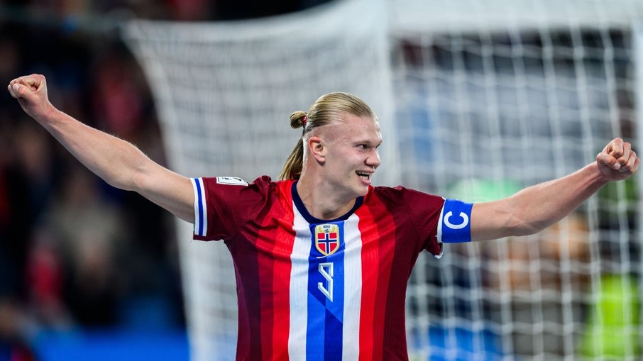 Haaland comorando 4° da Noruega e 2° dele contra Israel