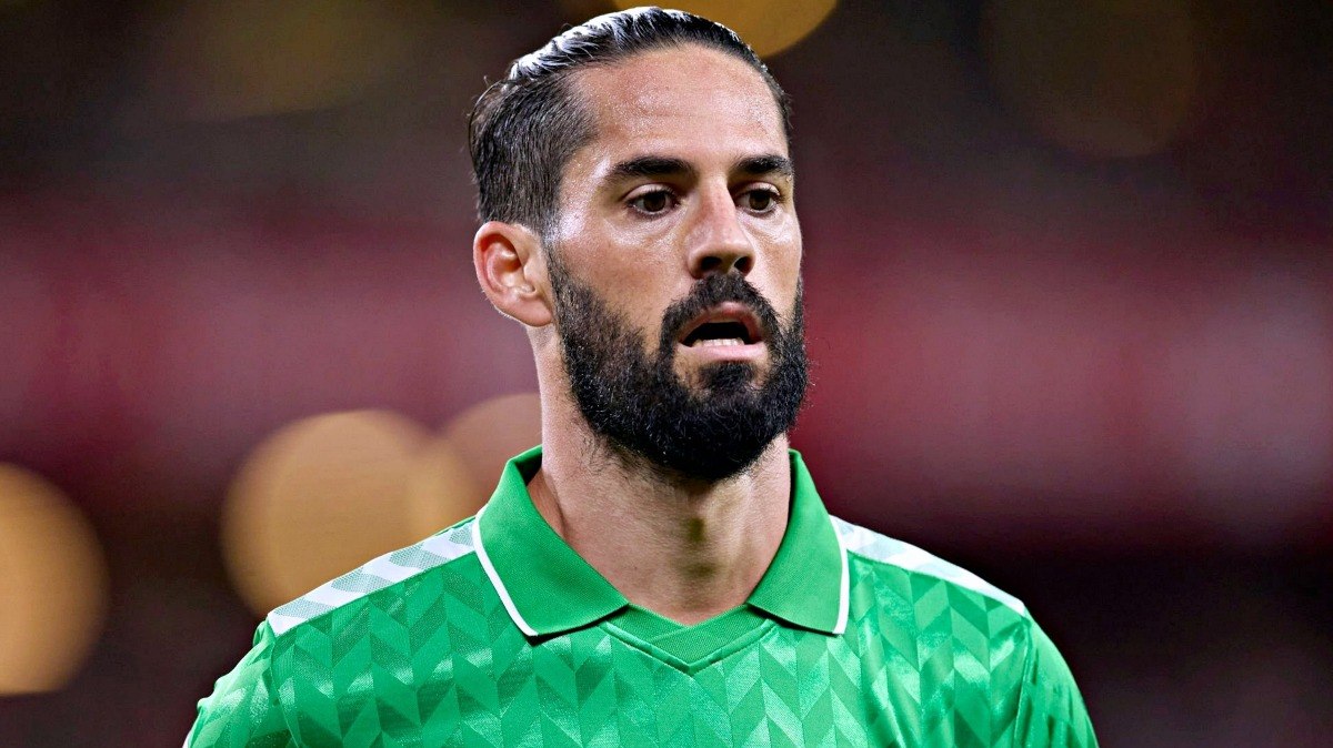 Isco atualmente defende o Betis