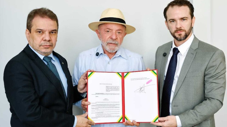 Lula assina decreto contra bets irregulares, em junho de 2026