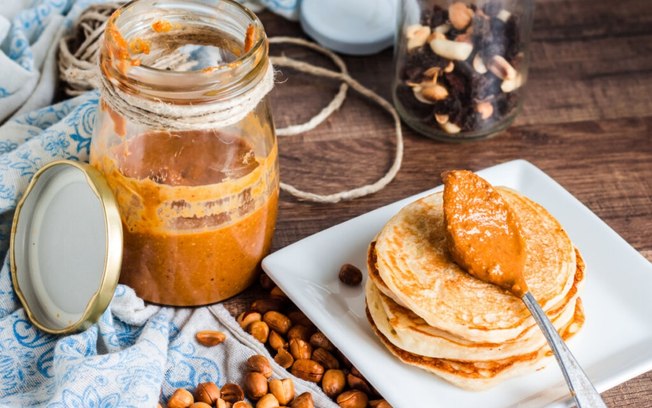 5 receitas proteicas e fáceis de fazer com pasta de amendoim