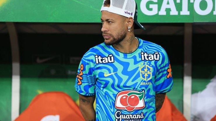 Famoso apresentador faz alerta sobre Neymar e dispara apoio ao Brasil na Copa