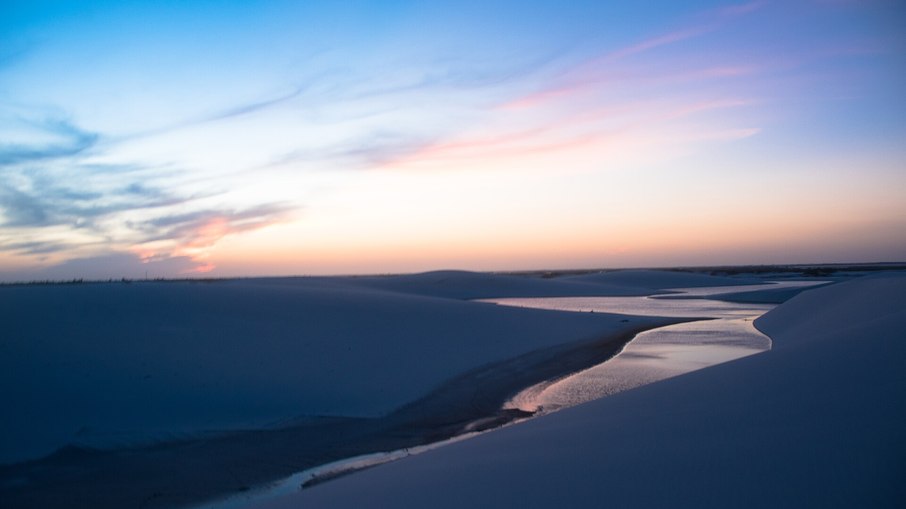 Parque Nacional dos Lençóis Maranhenses é oficialmente reconhecido como Patrimônio Mundial Natural da Humanidade pela UNESCO Parque Nacional dos Lençóis Maranhenses é oficialmente reconhecido como Patrimônio Mundial Natural da Humanidade pela UNESCO
