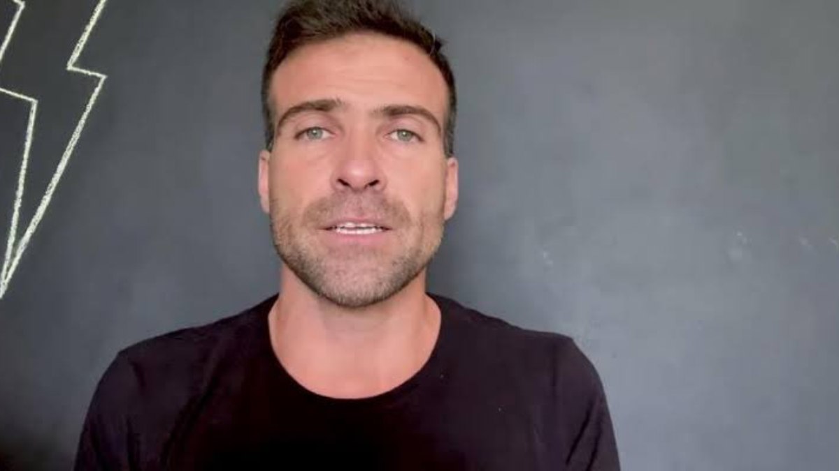 Jornalista aponta culpado por revés do Flamengo: 'Decisão idiota' Jornalista aponta culpado por revés do Flamengo: 'Decisão idiota'