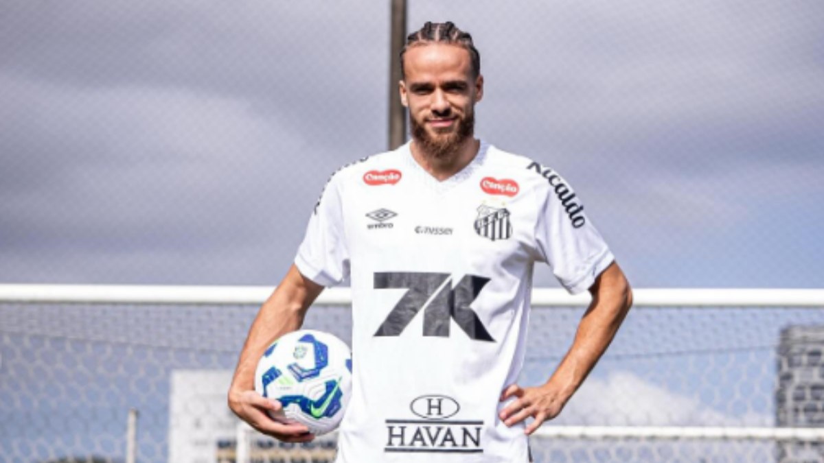 Nome do jogador argelino virou motivo de brincadeiras na web