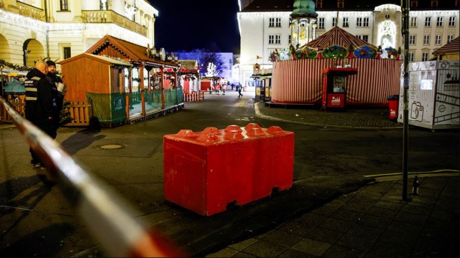 Feira de natal sofre atropelamento em massa