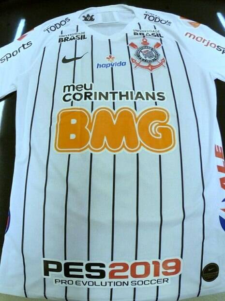 Nova camisa do Corinthians com patrocinadores