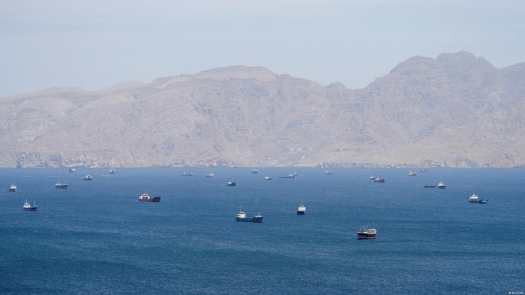 Cabos submarinos em Ormuz são risco para economia do Golfo