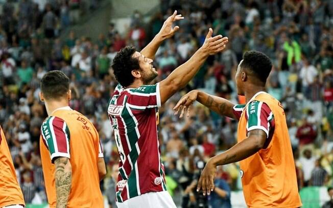 No coração tricolor: torcedores do Fluminense vibram com gol decisivo de Fred e se emocionam na web