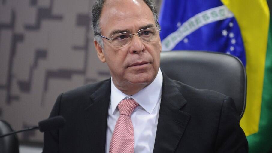 Líder do governo questiona a jurista se Bolsonaro cometeu crimes na pandemia