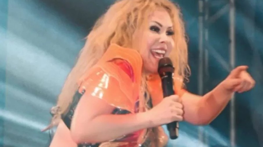 Em nota, a equipe informou que Joelma ainda sofre com as sequelas da covid-19