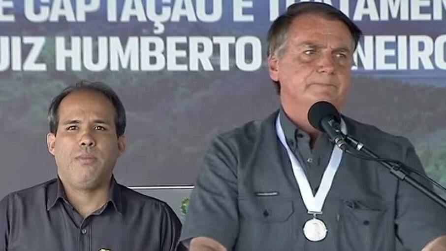 Aliado do Centrão, Bolsonaro afirma que não cedeu a 'pressões' em ministério