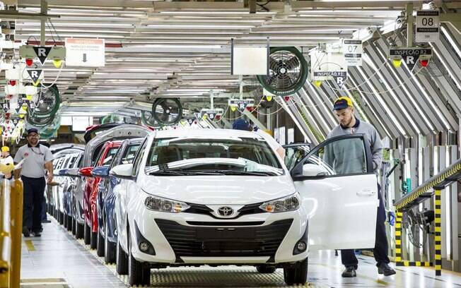Fábrica da Toyota em Sorocaba (SP) vai retomar atividades apenas a partir de 24 de junho para voltar a produzir o Yaris