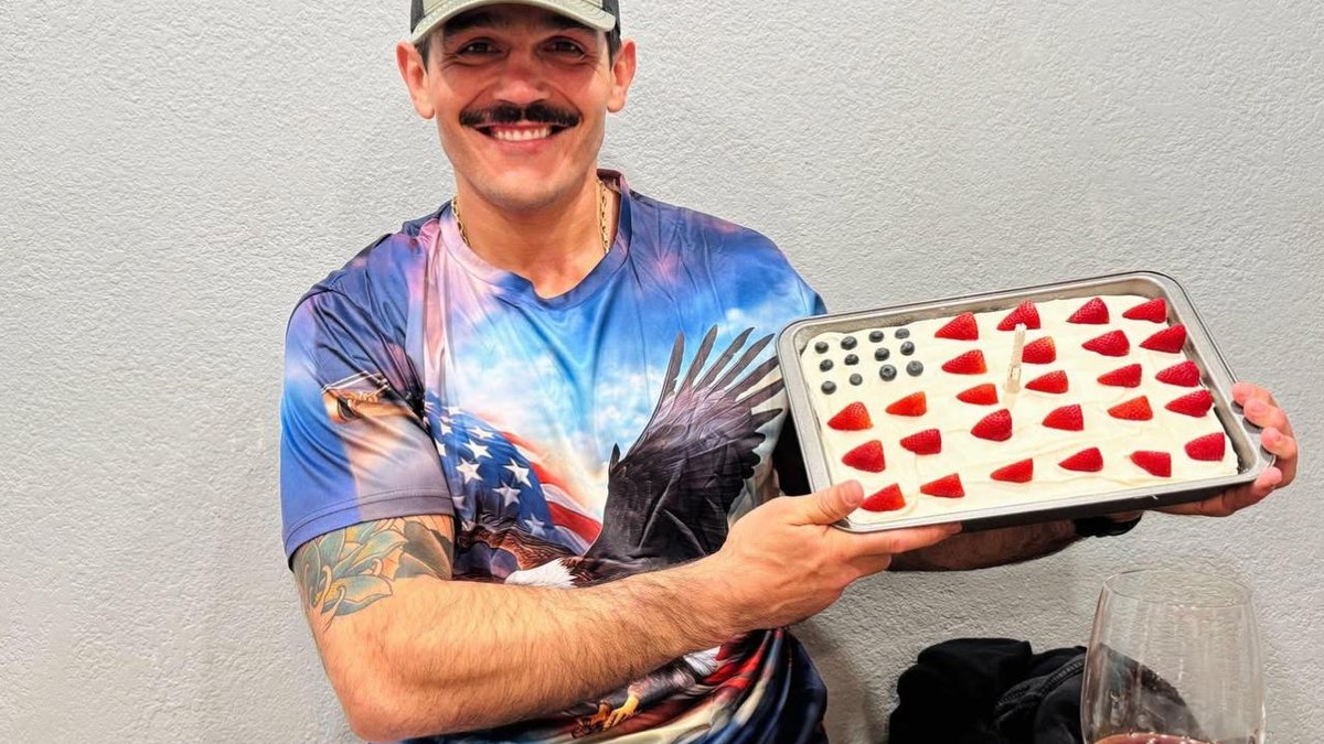 Yuri  estava de folga do trabalho e aproveitava os dias ao lado da família e amigos