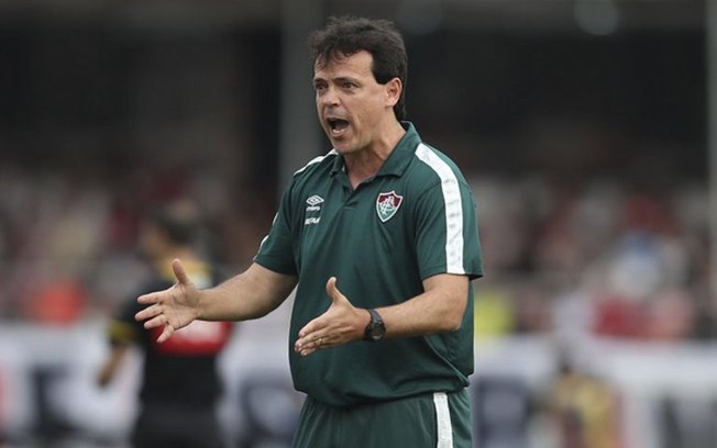 Diniz faz discurso firme após empate do Fluminense com o São Paulo: 'Não é para se contentar'
