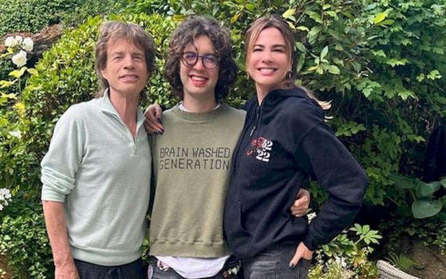Filho de Mick Jagger compartilha foto ao lado do cantor