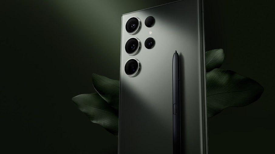 Galaxy S23 Ultra enfrenta iPhone 15 Pro Max em teste