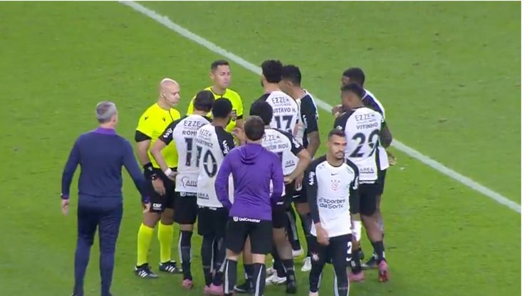 Corinthians vai acionar CBF por pênalti a favor do Inter