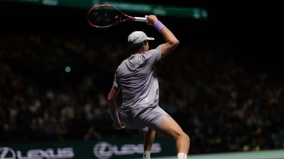 João Fonseca perde para russo e deixa o Masters 1000 de Paris