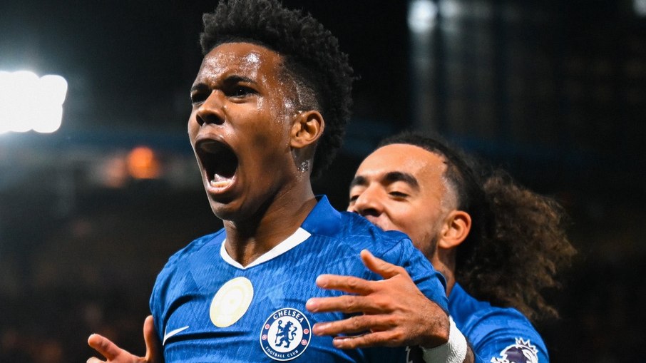 Estêvão decidiu contra o Liverpool